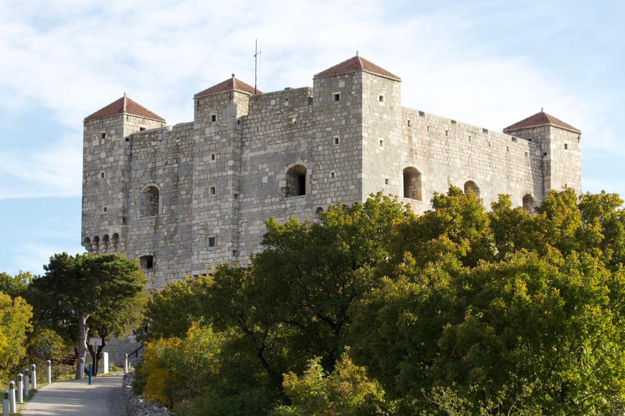 Apartment4You Senj  Bagian luar foto